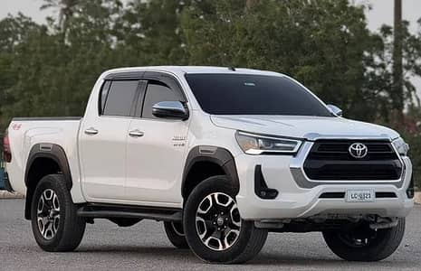 Toyota Hilux Revo v 2022 Urgent sale