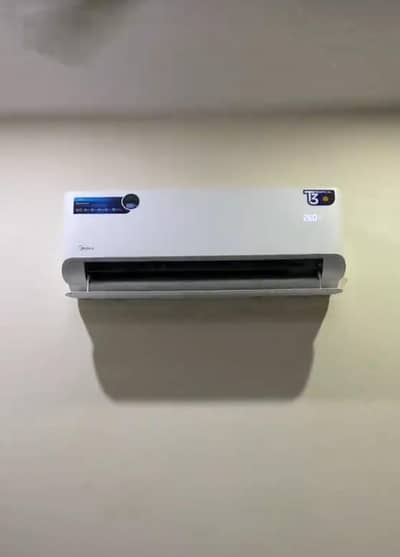 Haier AC 10 by  10 condition no open no repair urgent for sale
