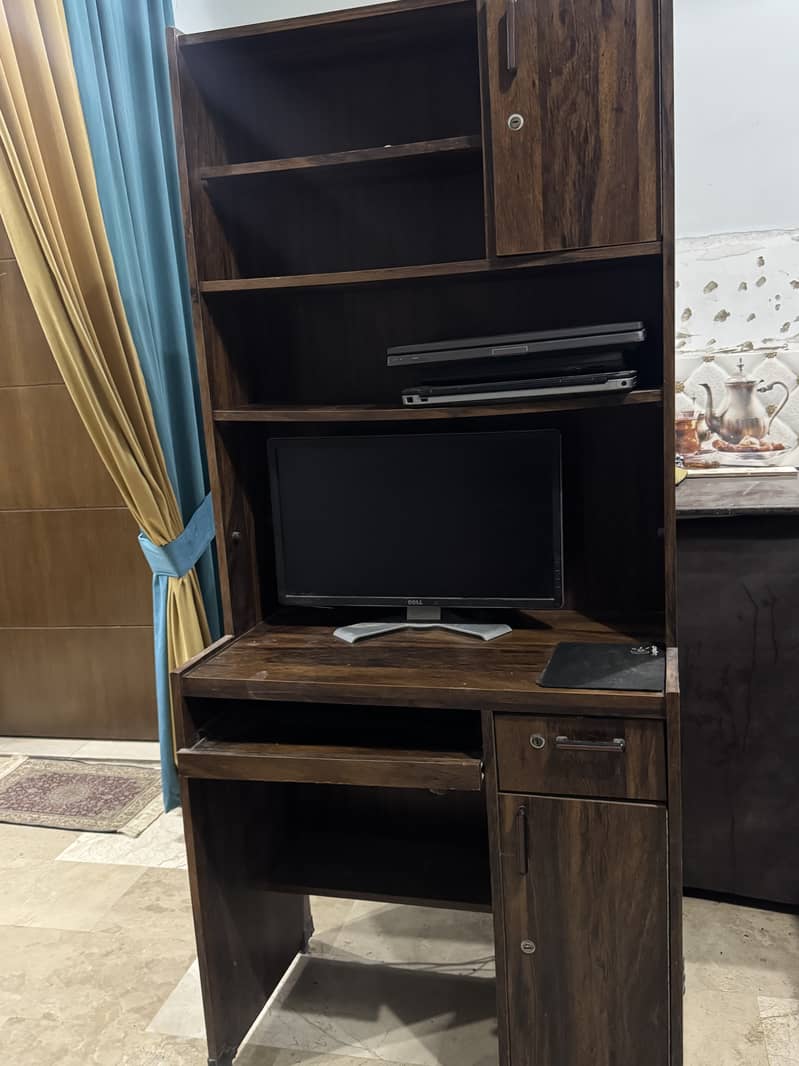 Computer trolley 4