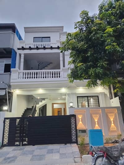5 Marla Brand New Owner-Built Luxury Double Unit House for Sale
