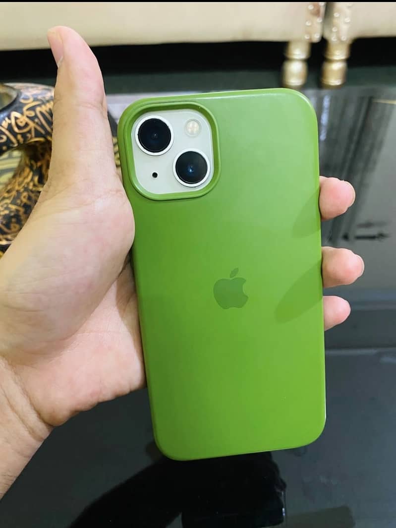 Apple iPhone 13 0