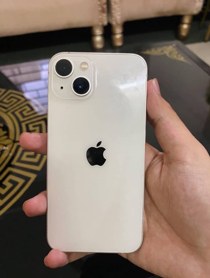 Apple iPhone 13 1