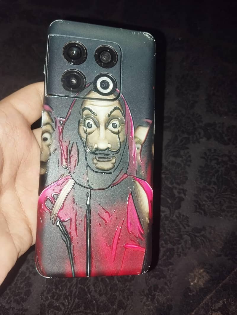 One Plus 10 Pro 1