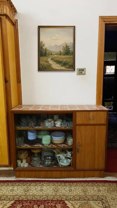 Crockery Cabinet | Excellent Condition
