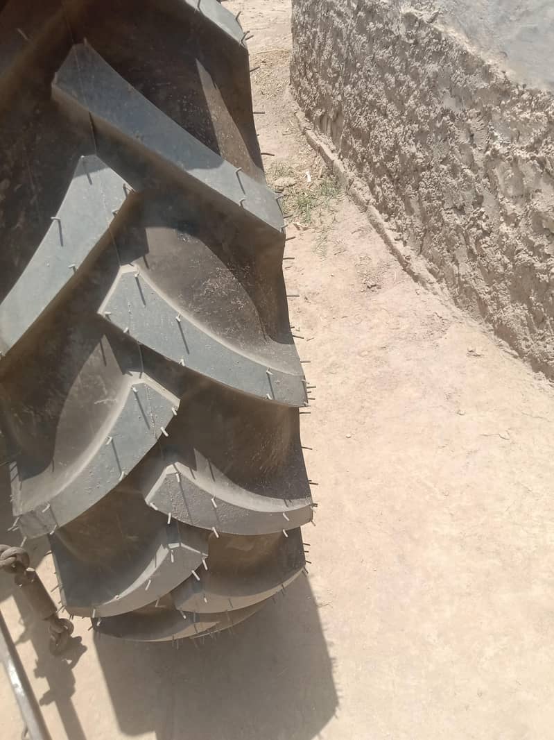 480 Tractor 1