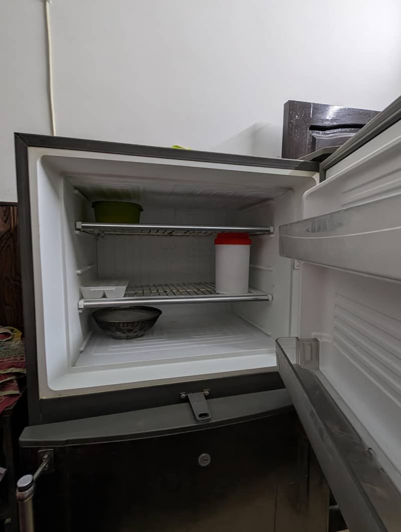 Dawlance fridge 4