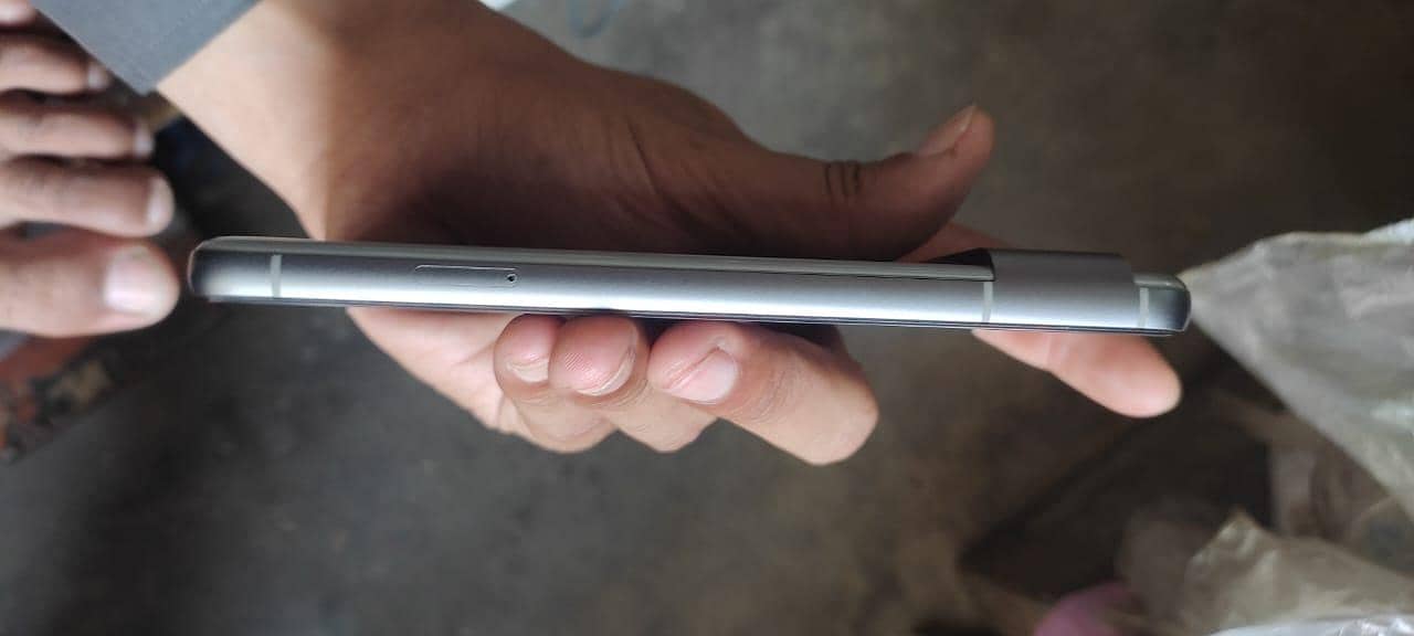 Google Pixel 8 1
