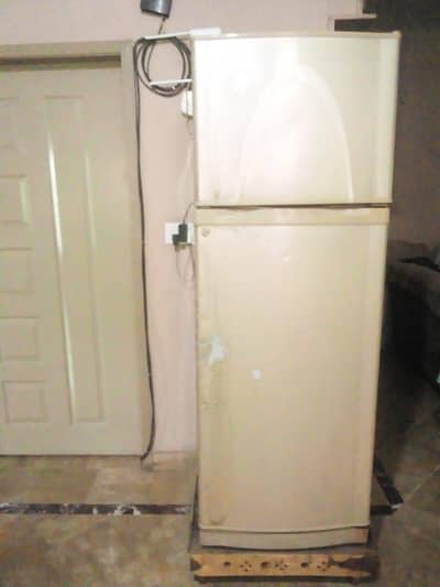 Dawlance Refrigerator 12 CFT-Excellent Condition - Lahore