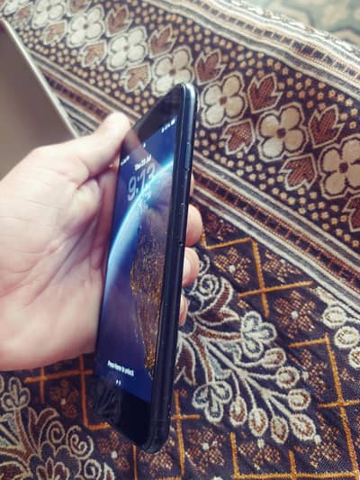 Apple iPhone SE
