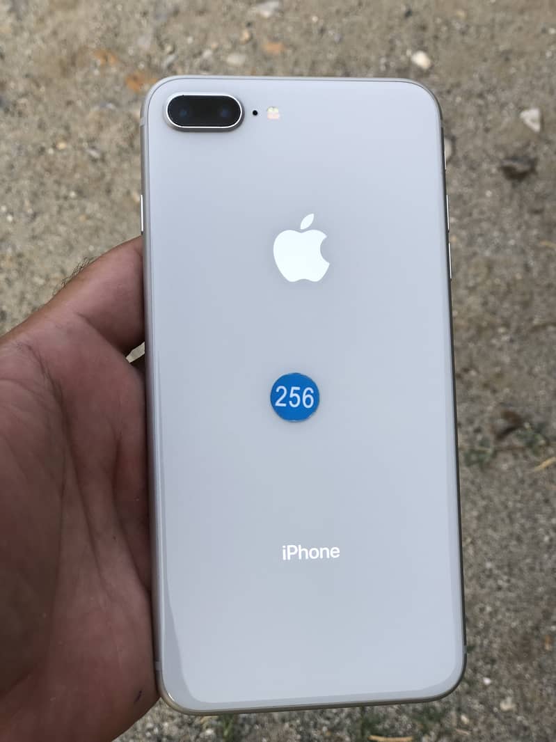 Apple iPhone 8 Plus 0