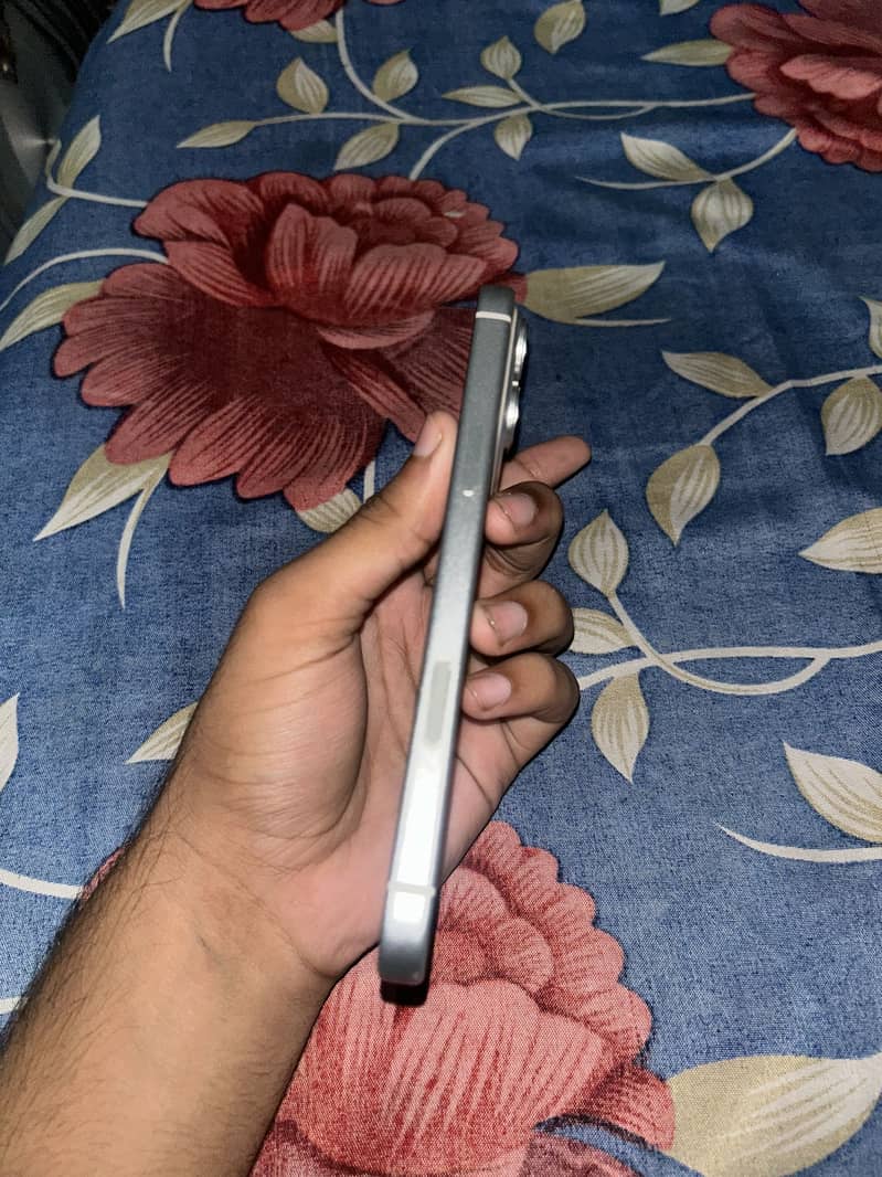 iPhone 17 pro max 1