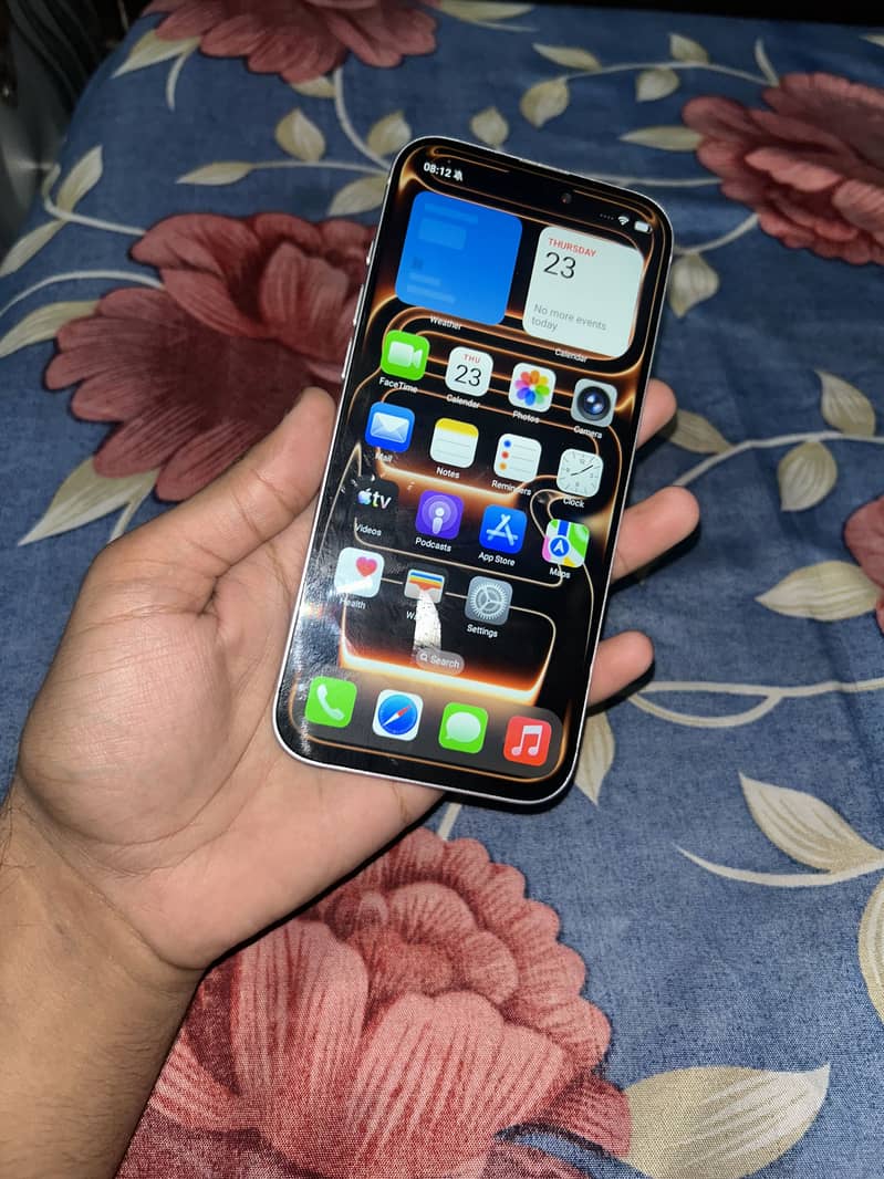 iPhone 17 pro max 4