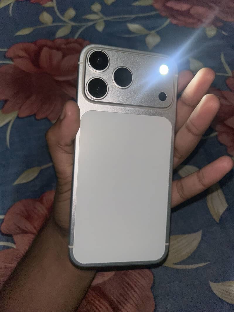 iPhone 17 pro max 6