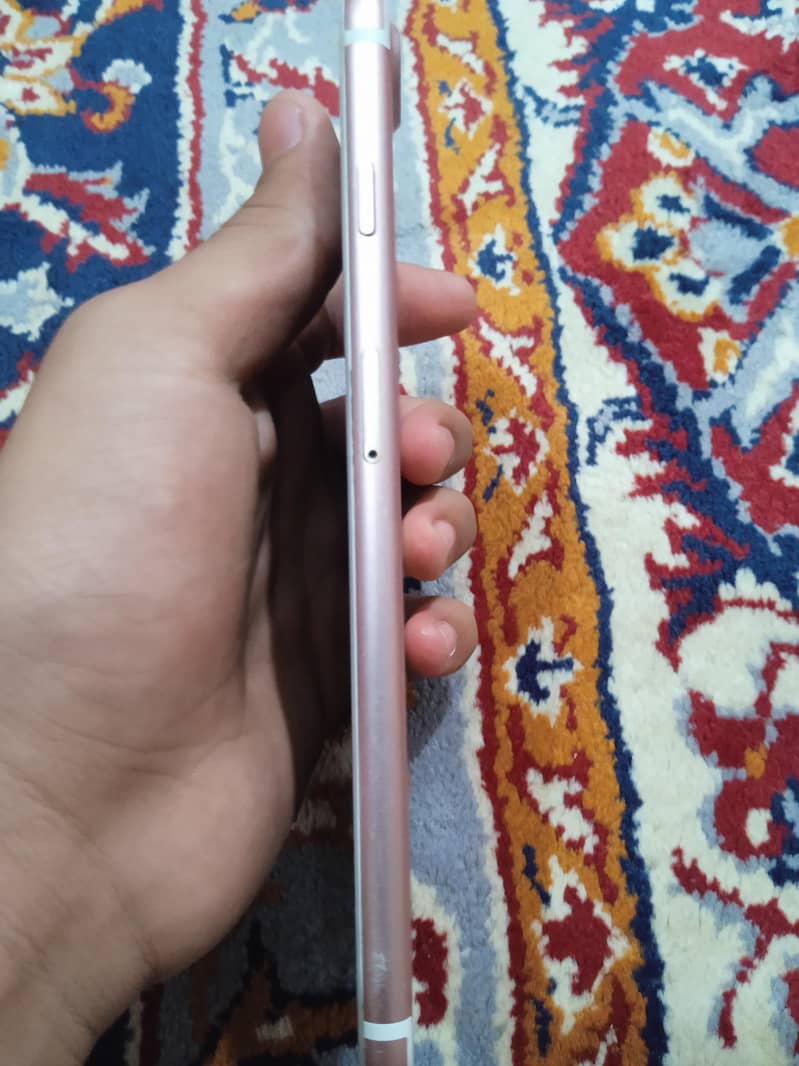 Apple iPhone 7 Plus 1