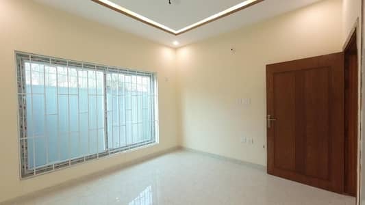 A Great Choice For A 2800 Square Feet Upper Portion Available In I-8