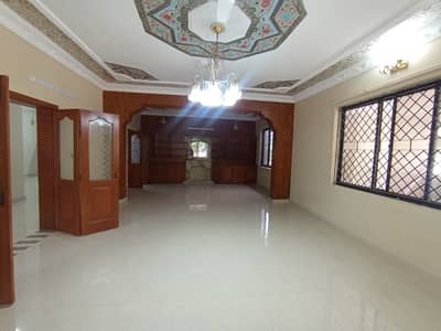 I-8 Upper Portion Sized 3200 Square Feet Is Available