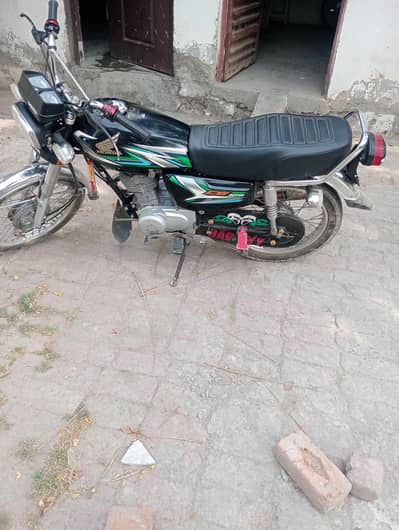 Honda 125 Black colour