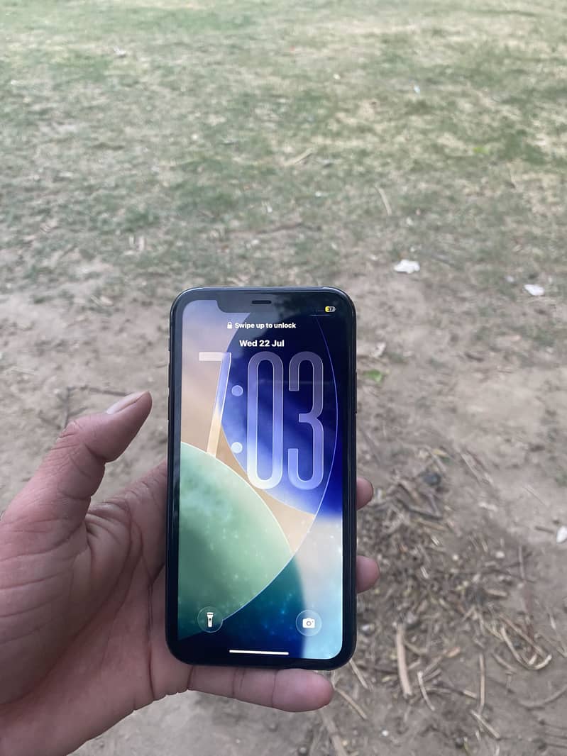 iPhone 11 0