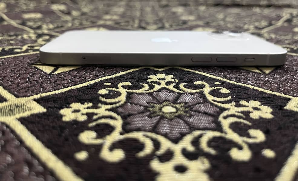 iPhone 12 4