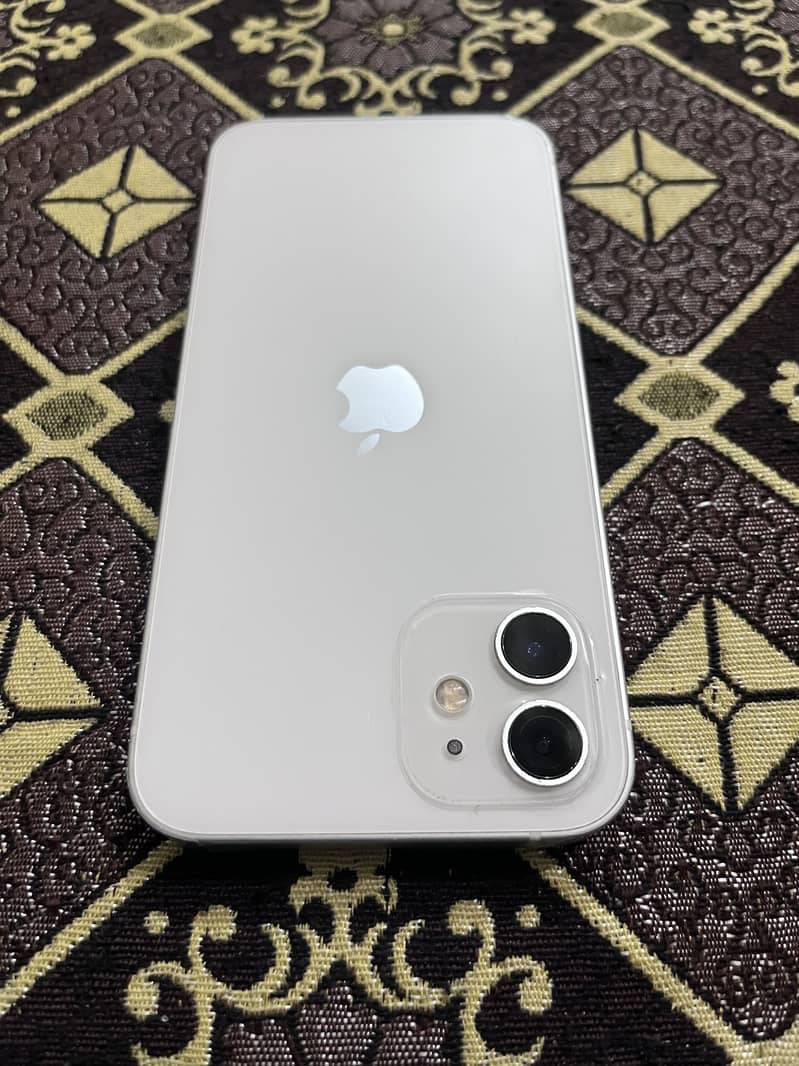 iPhone 12 6