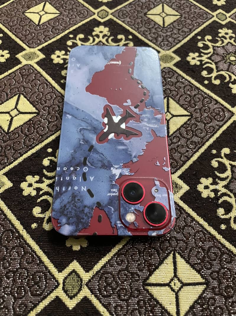 iPhone 13 4