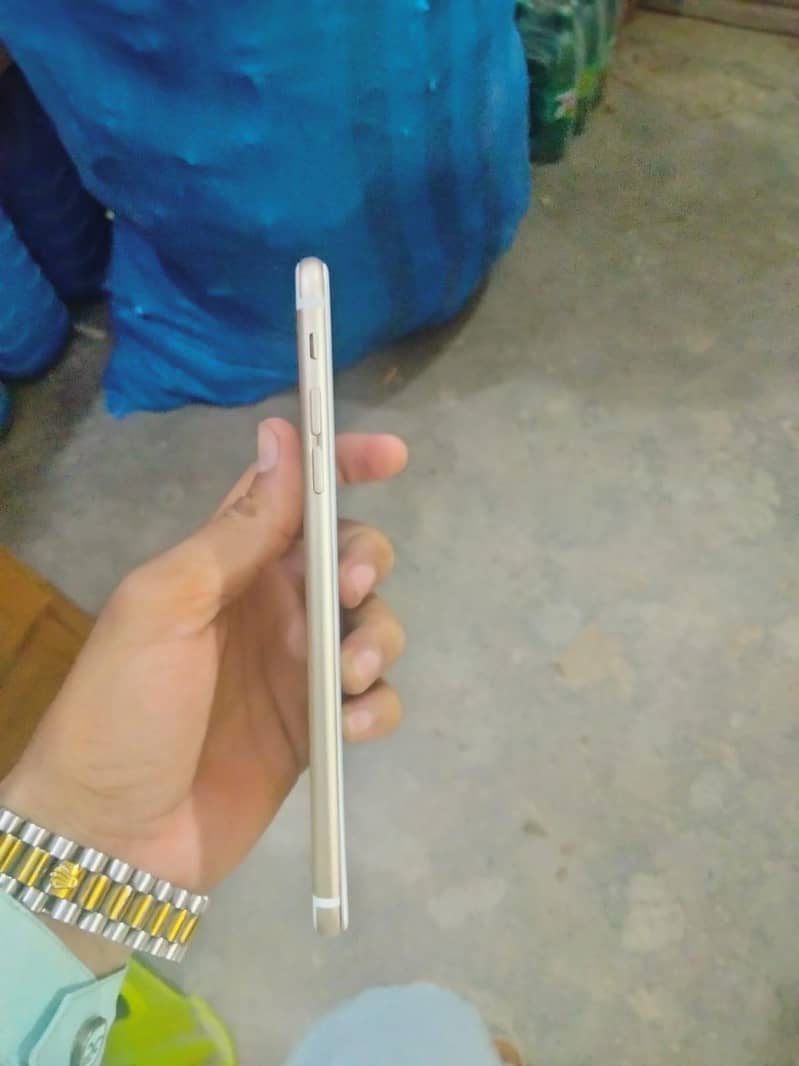 Apple iPhone 6 Plus 5