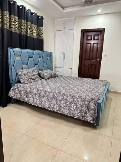 Brand New furnished room available for rent in E11 4