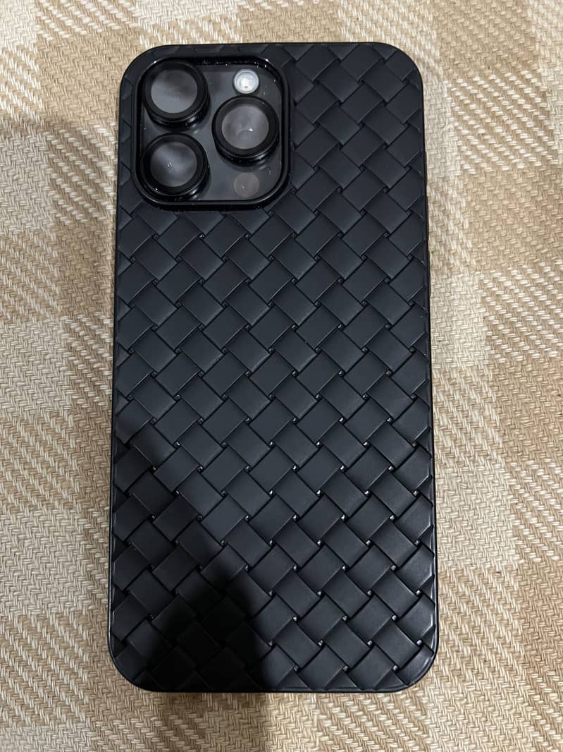 iPhone 15 Pro Max 3