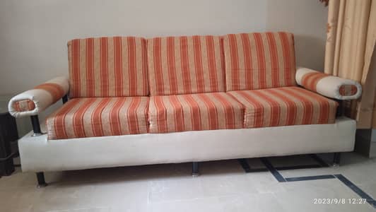 5 seater sofa set for sale.