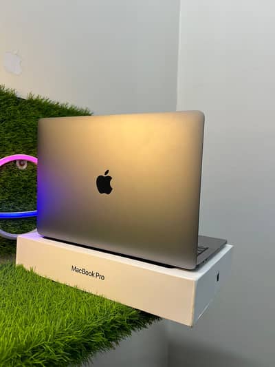 Apple MacBook Pro 2020 M1  |13 Inch | 8 GB RAM | 512 GB SSD | TouchBar