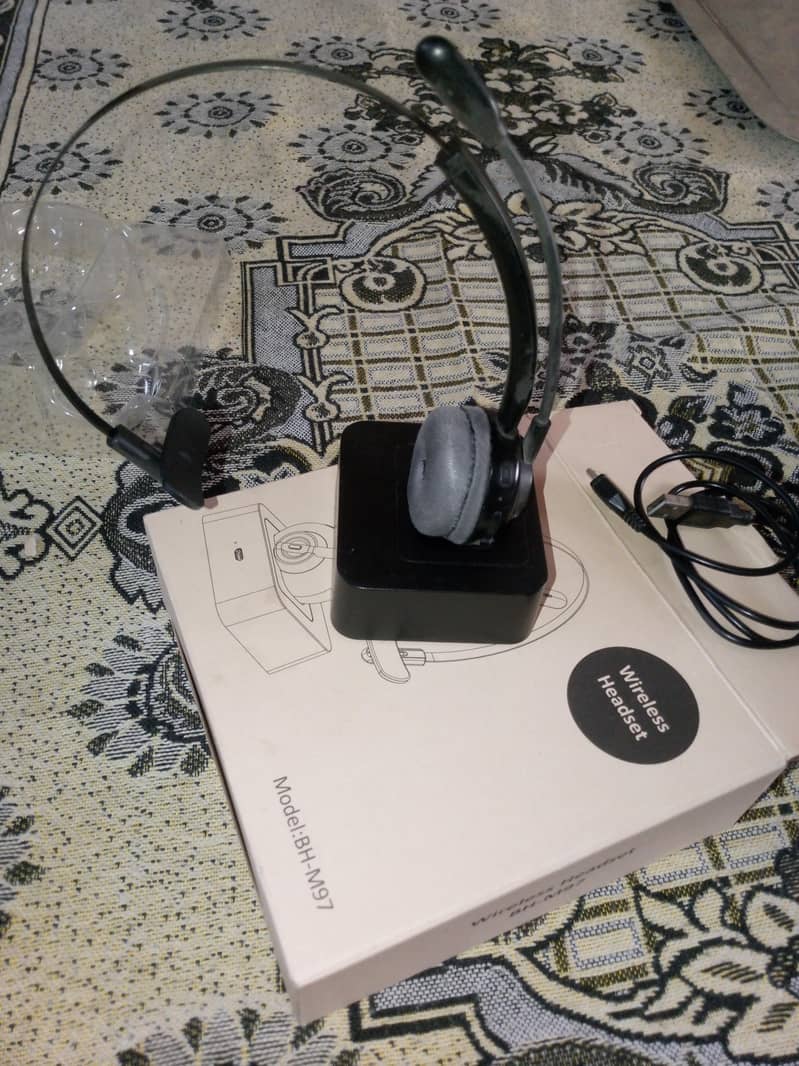 BH-M97 Wireless headset 2