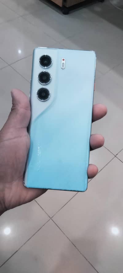 Tecno CAMON 40 Pro     Good Condition     (SEE DETAILS)