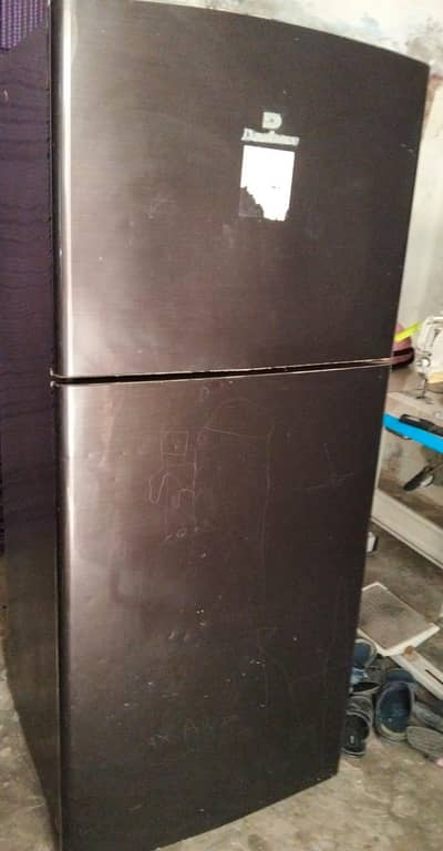 Dawlance fridge hai good condition