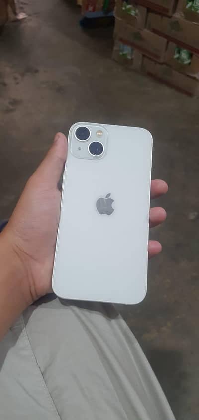 Apple iPhone 13