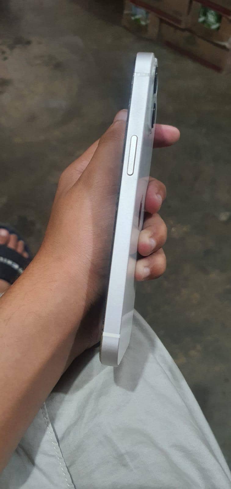 Apple iPhone 13 2