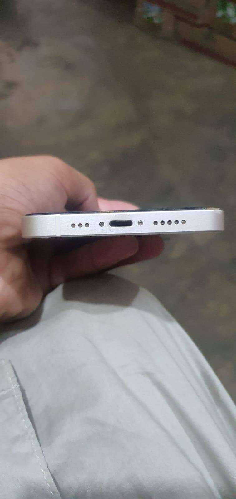 Apple iPhone 13 6
