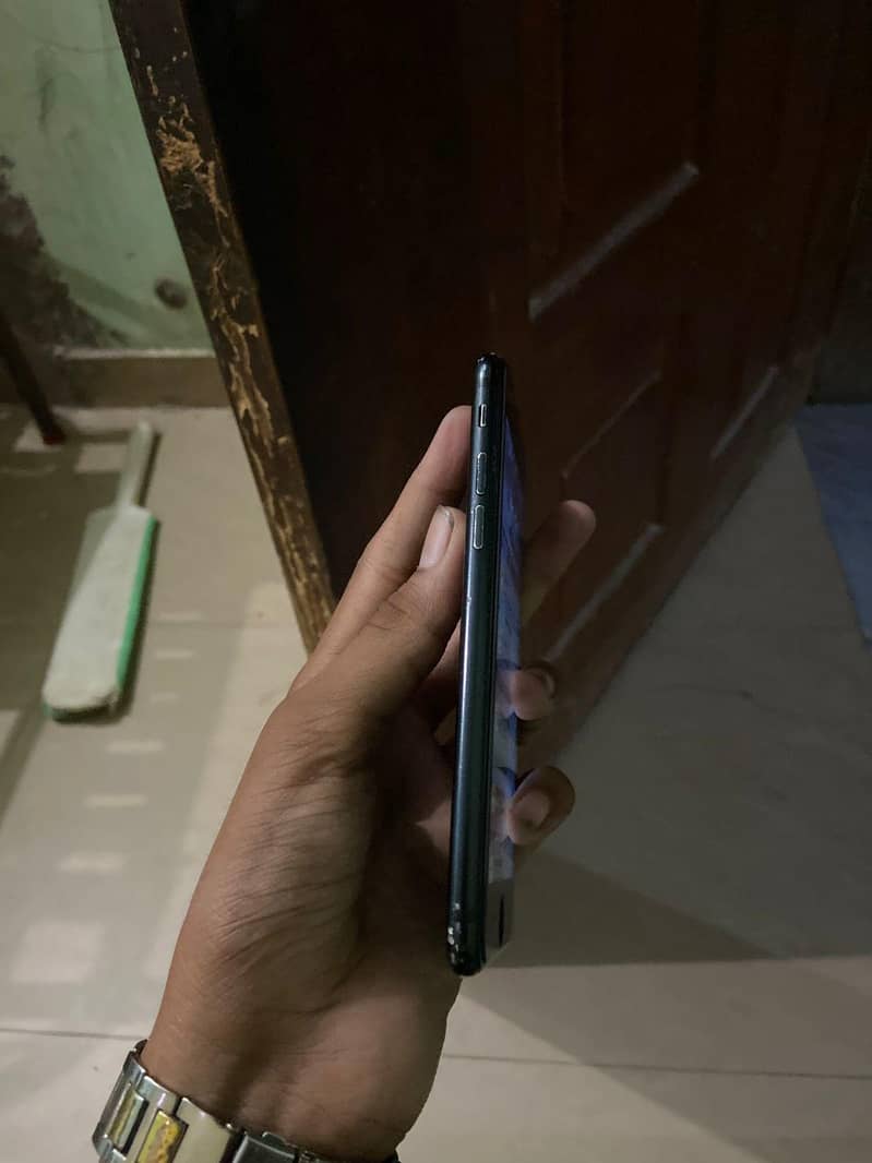 Apple iPhone 7 2