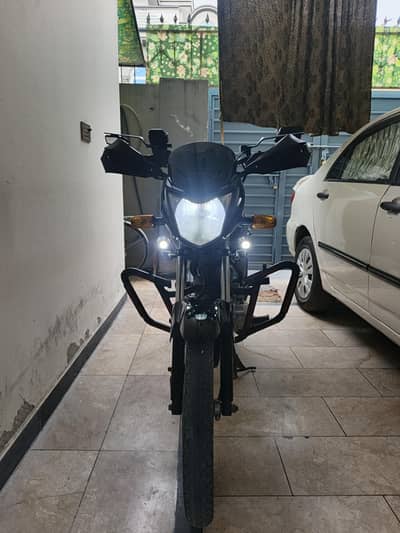 | Honda CB 125F | Model 2022 | Condition 10/10 |