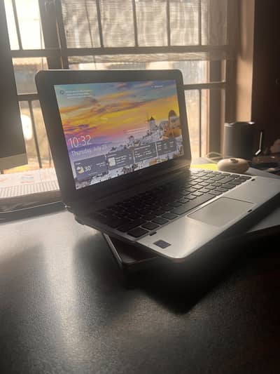 Haier y11b 2-in-1  Touchscreen Laptop | 4GB RAM | 128 GB SSD window 10