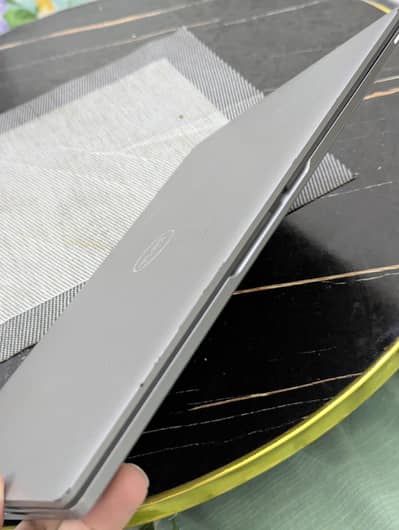 11th Generation Dell Latitude 5320 Slim Design