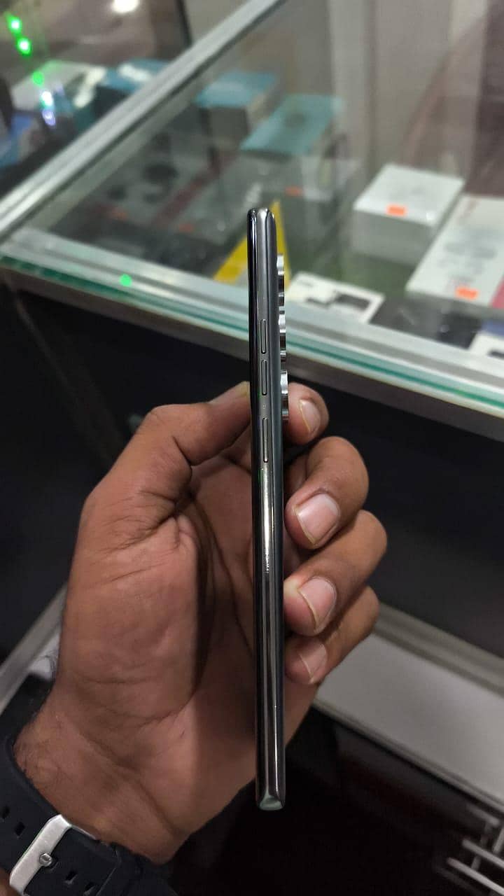 Tecno CAMON 40 Pro 1