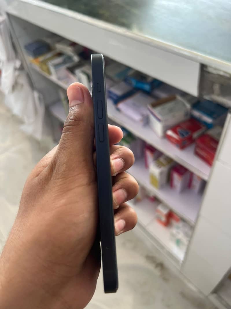 Apple iPhone 12 2