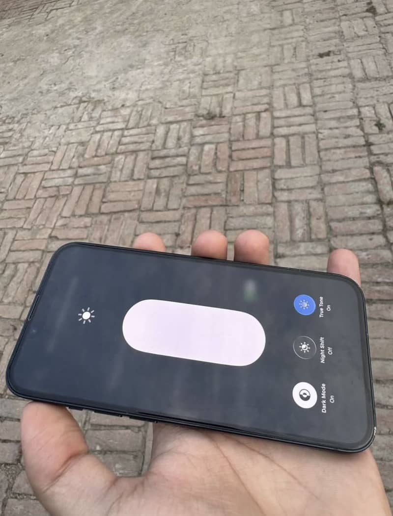iPhone 14 2