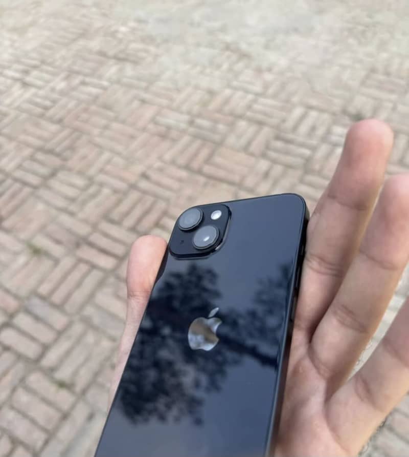 iPhone 14 4