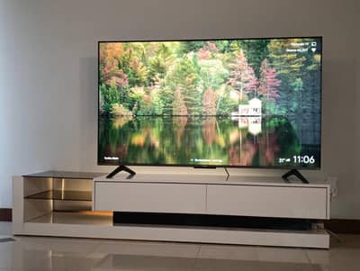 TV console w/wheels