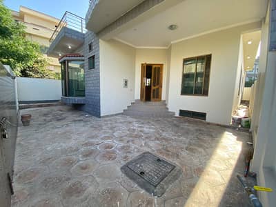 10 Marla Owner-Built Luxury Single Unit House for Sale