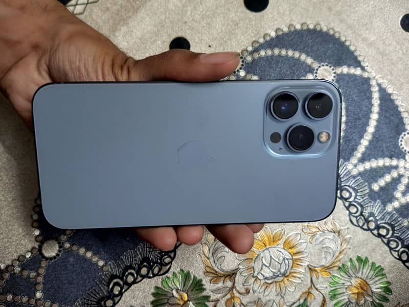 Apple iPhone 13 Pro Max 6