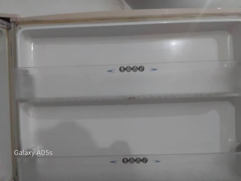 Refrigrator hai 2