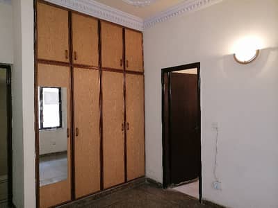 Prime Location Flat For sale In Lahore