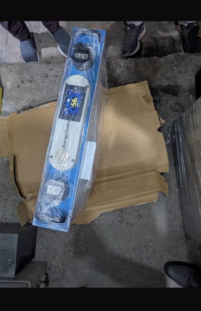 Energy center lithium 24V  200AH new with one year warranty